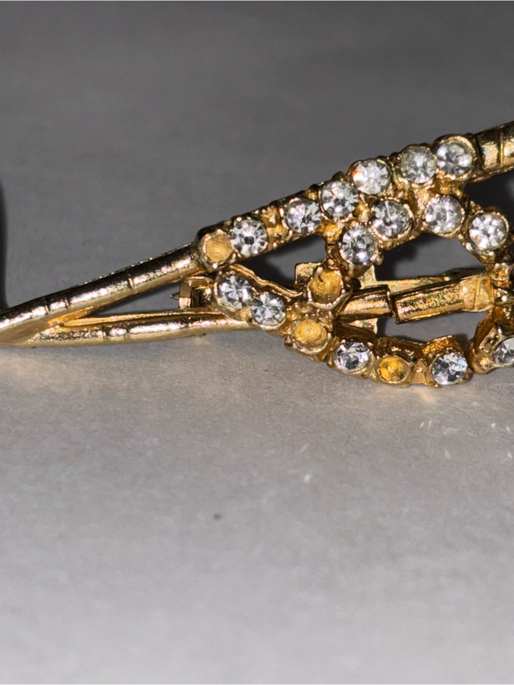 Pin Brooch - Picture 3 of 5